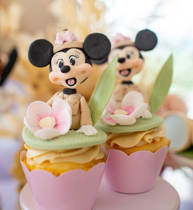 Cupecake personalizado Mickey no Safari